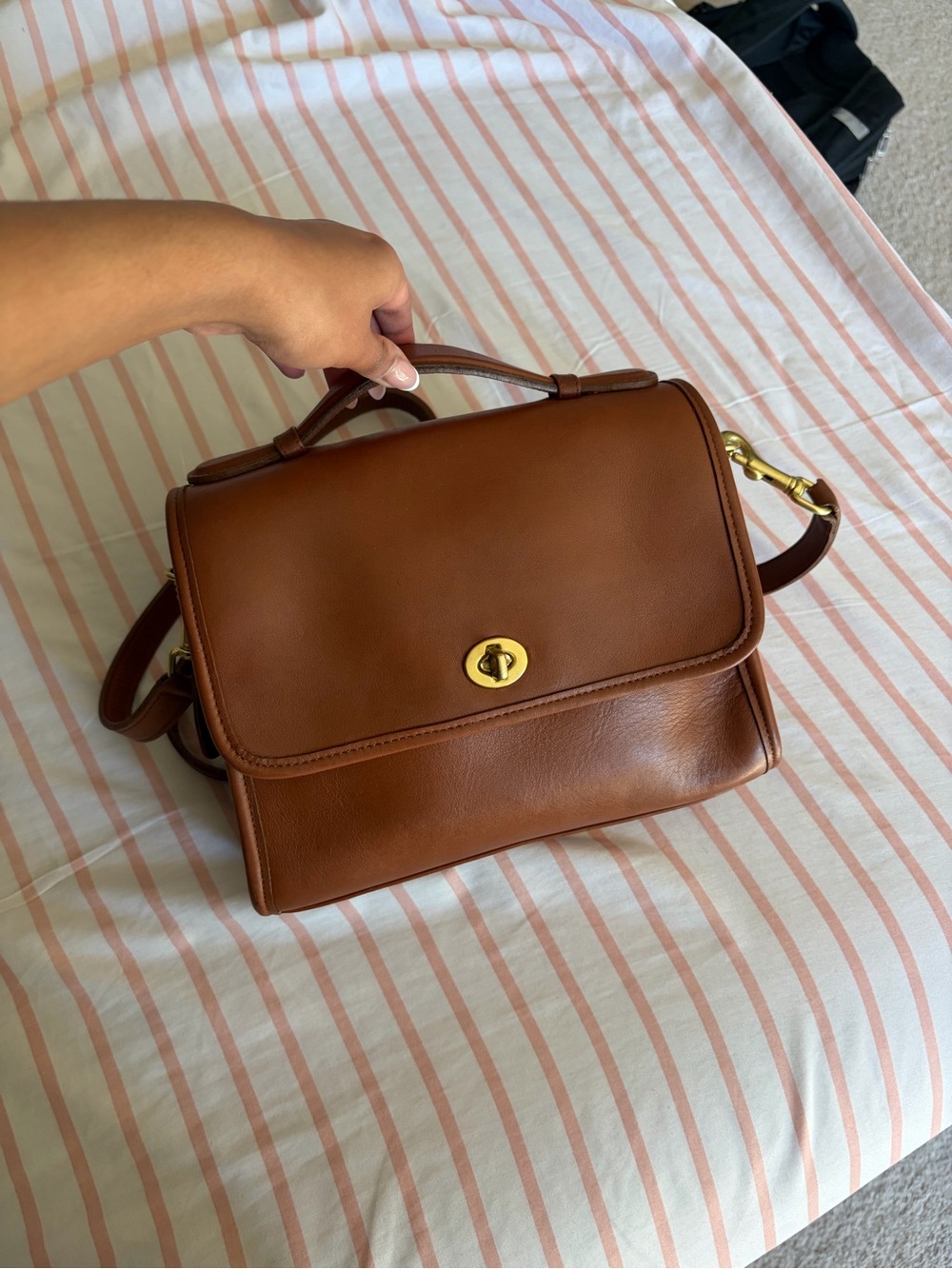 Vintage Coach court bag in British tan